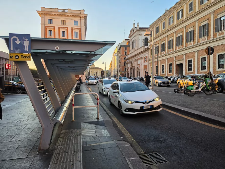 Taxi stand in front of Roma Termini station