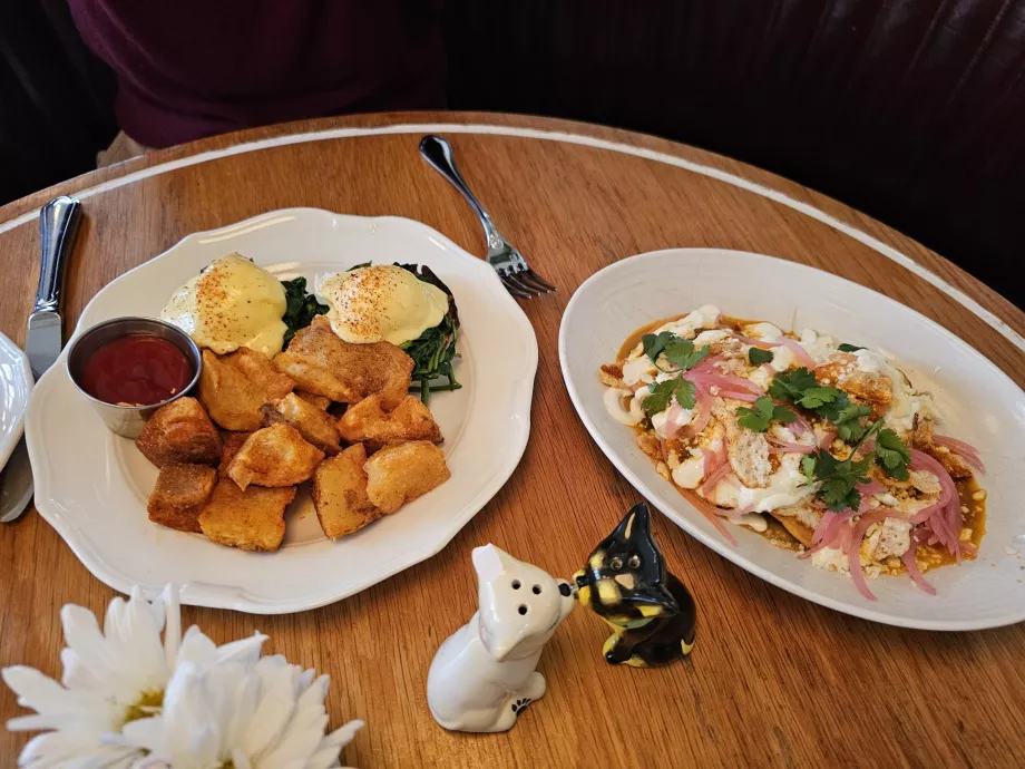 Breakfast, egg variations