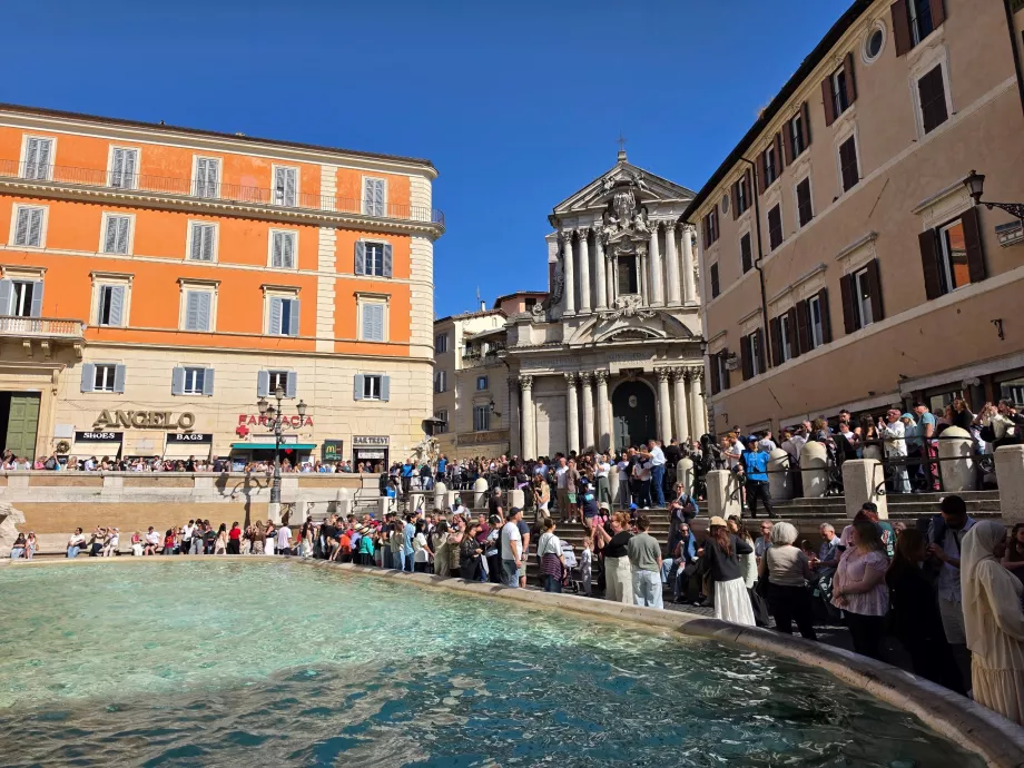 Paid gallery just by the water vs. free public area above the stairs