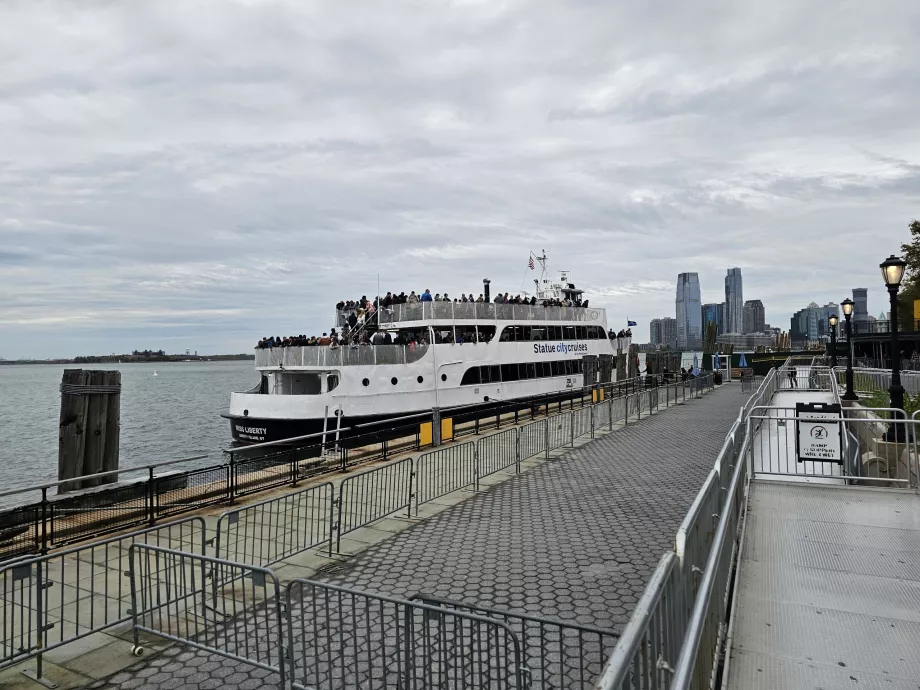 Boat dock Statue City Cruises