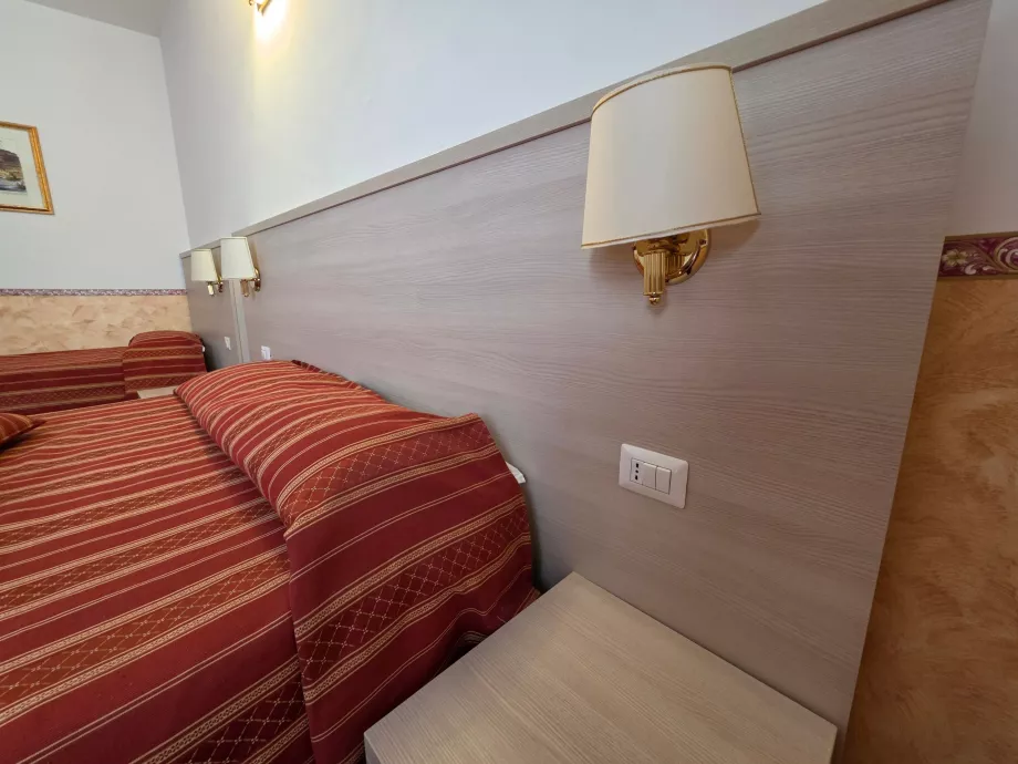 Drawers and bedside lamps