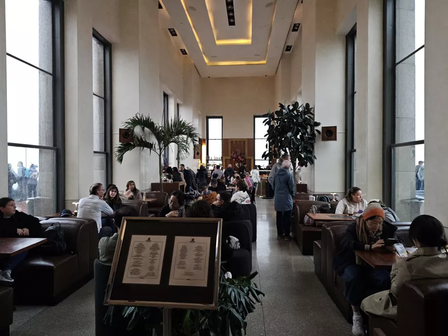 Rockefeller Center Rooftop Bar