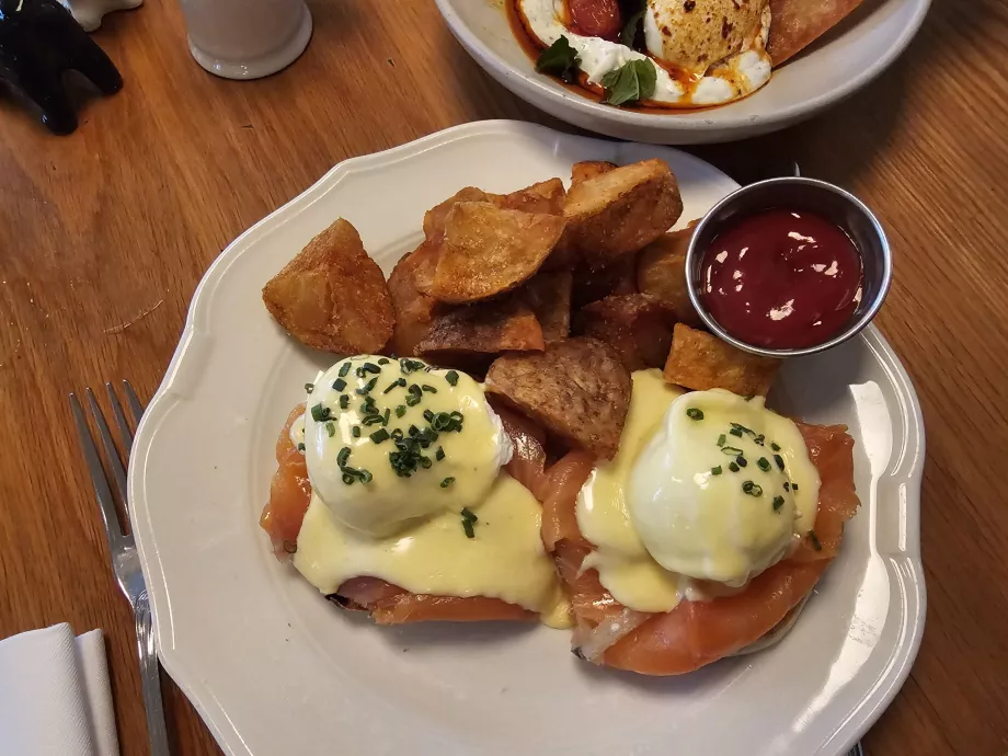 Breakfast, Norwegian eggs