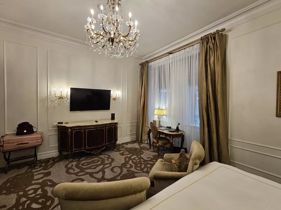 Room - TV and window