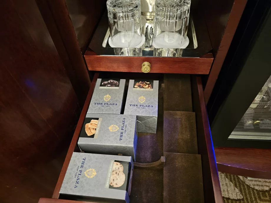Biscuits in the minibar