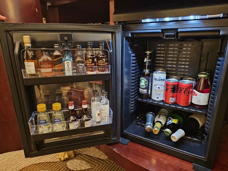 Open minibar