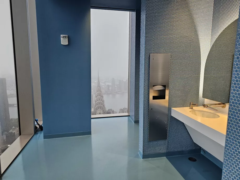 Summit One Vanderbilt, bathrooms with a view