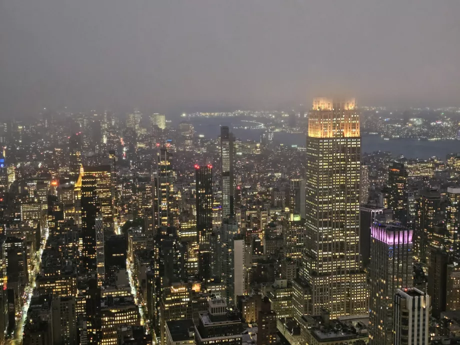 Summit One Vanderbilt, night view