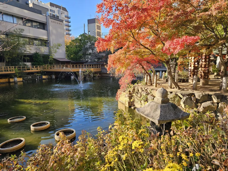 Ikuta-Jinja Shrine