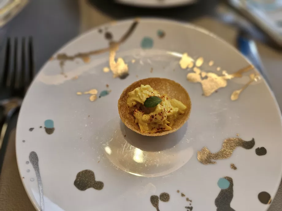 Blue Box, single snack