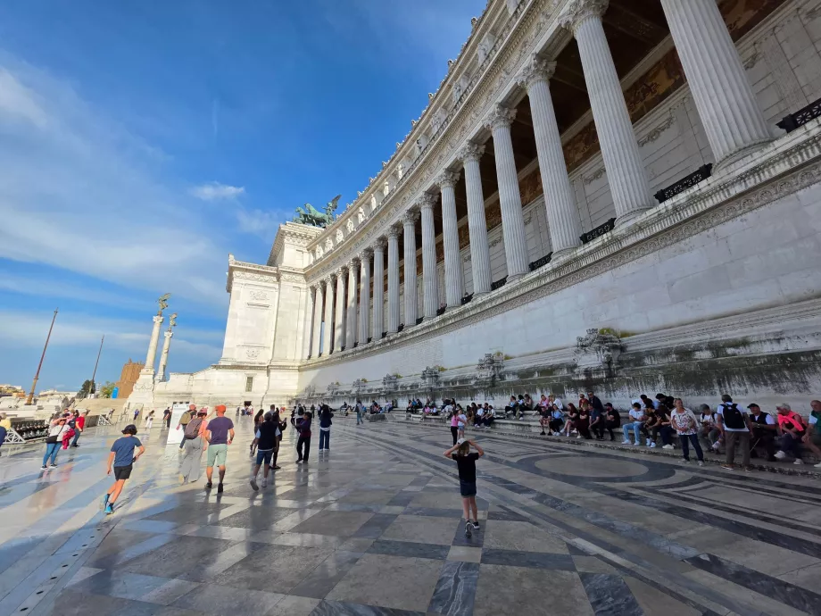 Altare della Patria, part for free