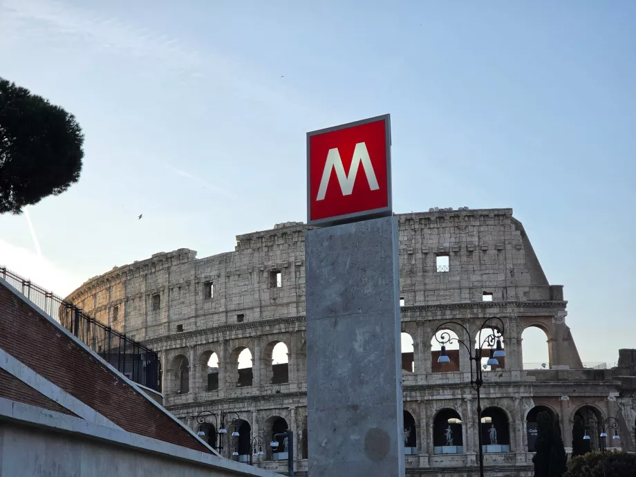 Colosseo Metro Station