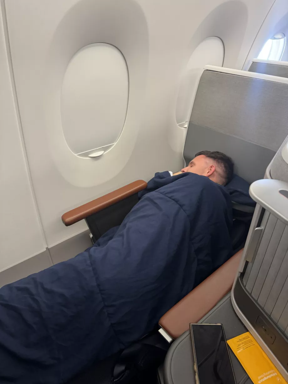 I sleep in business class Allegris