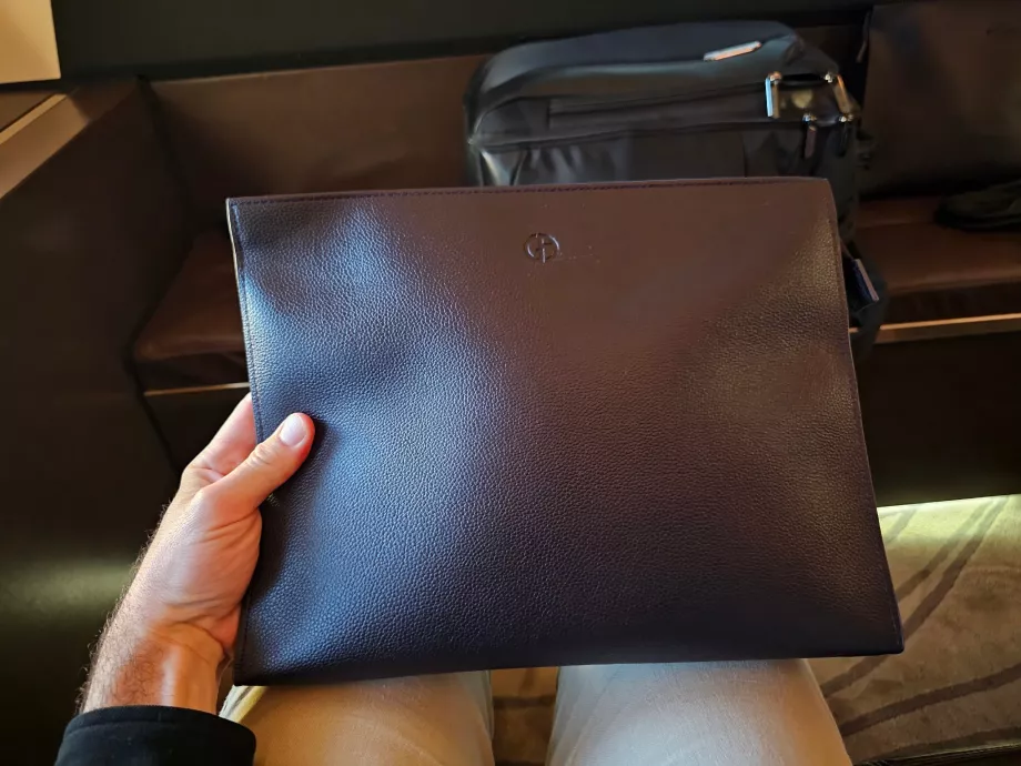 Amenity kit