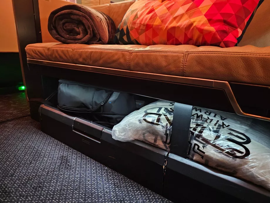 Storage space under the bed