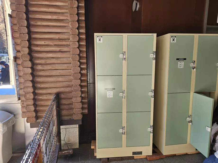 Luggage lockers, Rokkosan Pasture