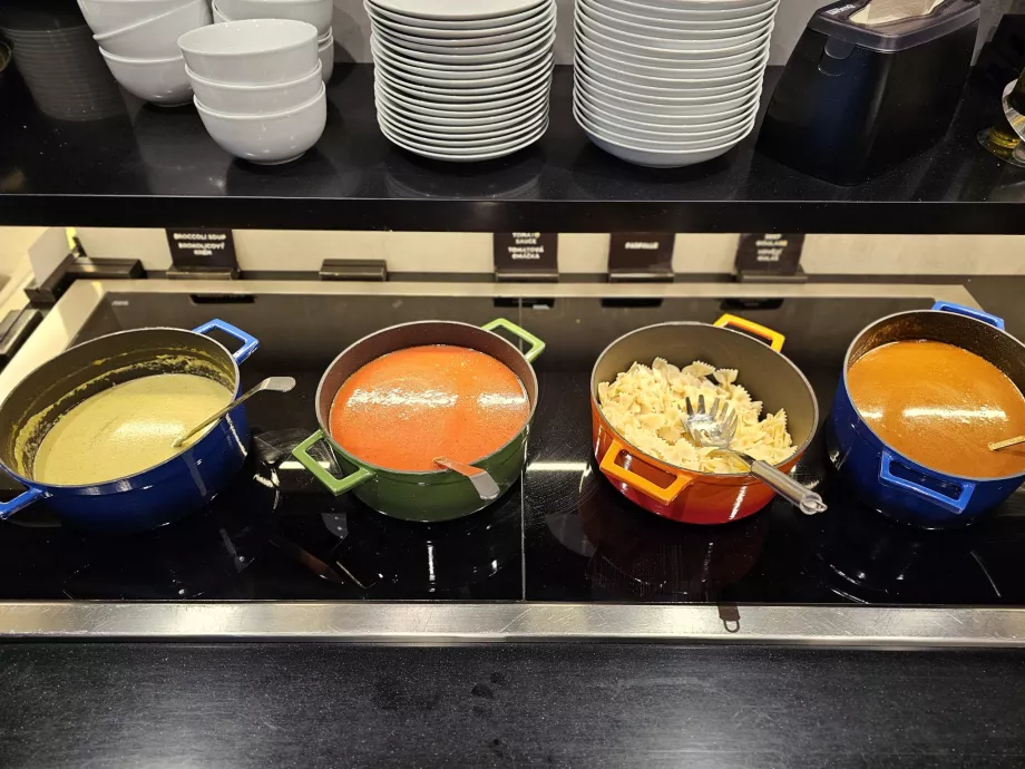 Lunch menu, hot meals