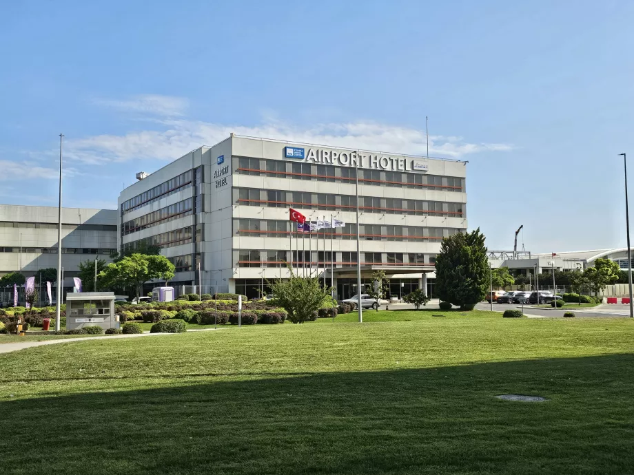 Airport hotel