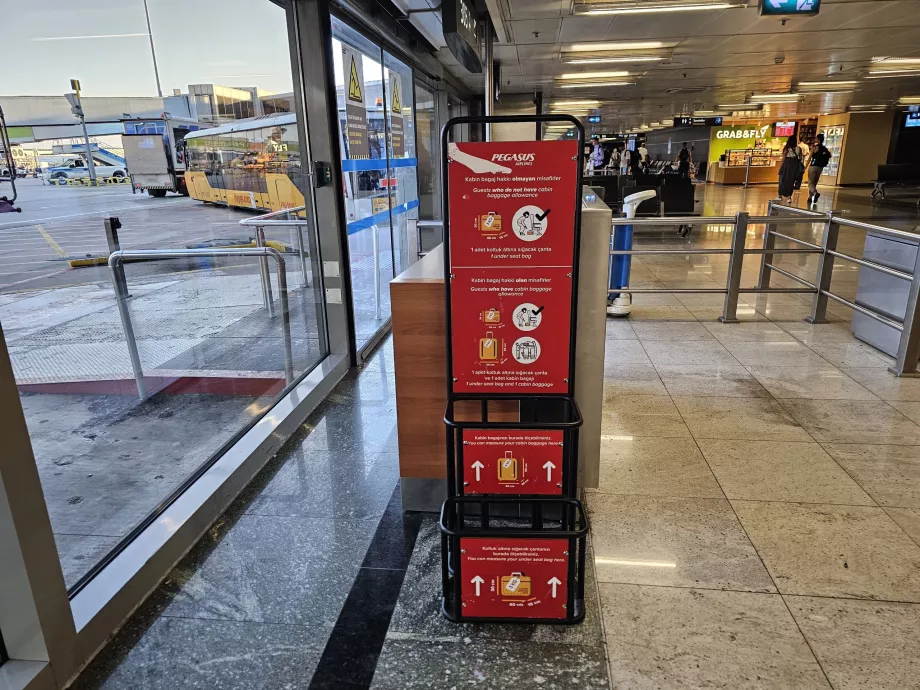 Hand luggage template