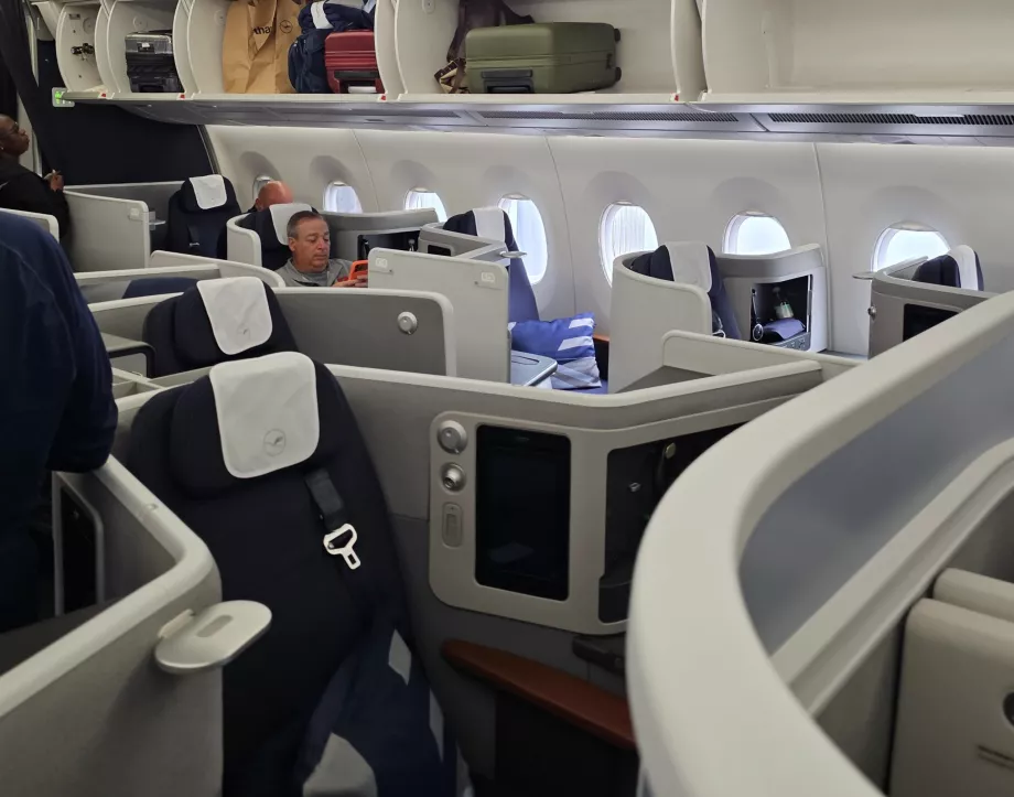 Business Class cabin Allegris