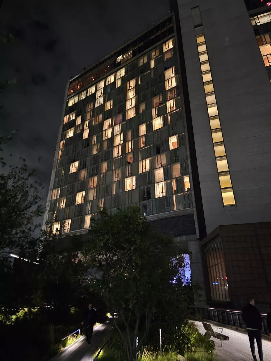 High Line passing directly under the hotel