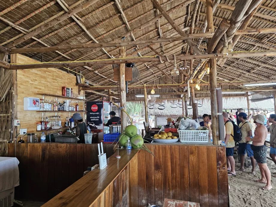 Restaurants on Pig Island