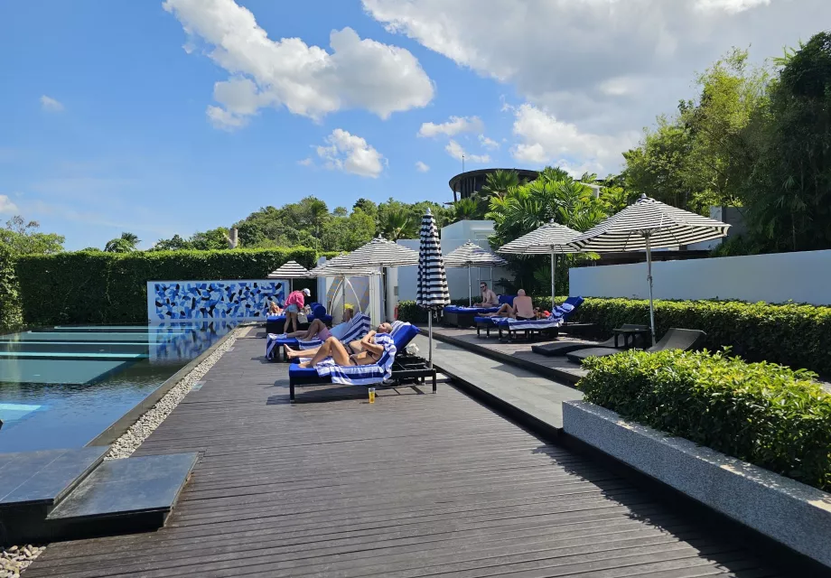 Sun loungers by the communal pool